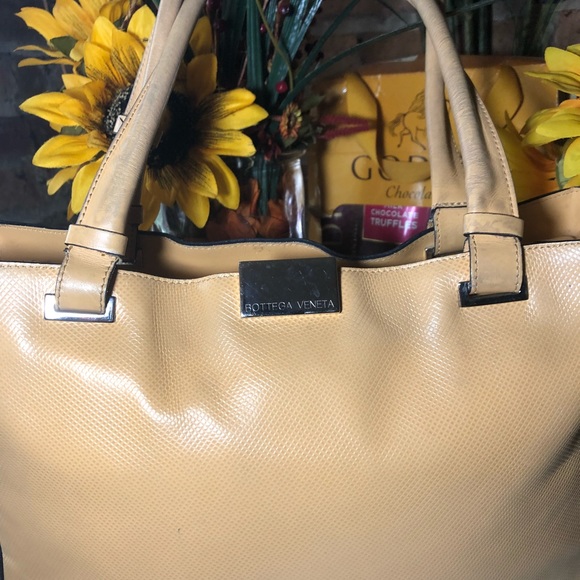 Bottega Vonetta Bag - Picture 4 of 8